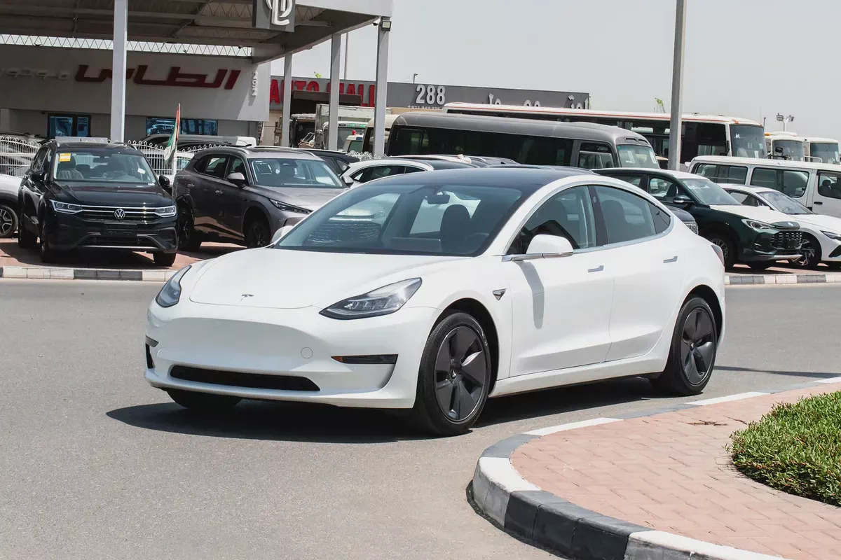 2020 - TESLA MODEL 3 STANDARD -  AMERICAN SPECS - ONLY 61,000 KM-1-1
