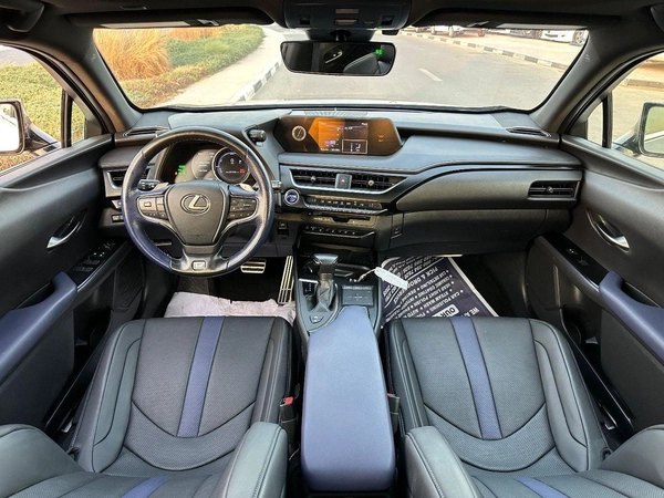 Lexus UX250h Premium F- Sport Hybrid