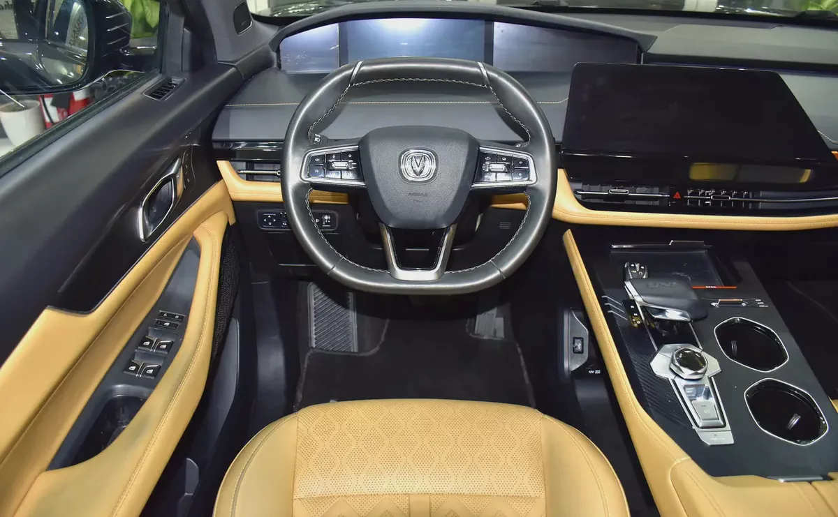 AED 825 EMi for 5Yrs | Changan UNI-K AWD ( 2024 Model ) in Grey Color GCC Specs-11-11