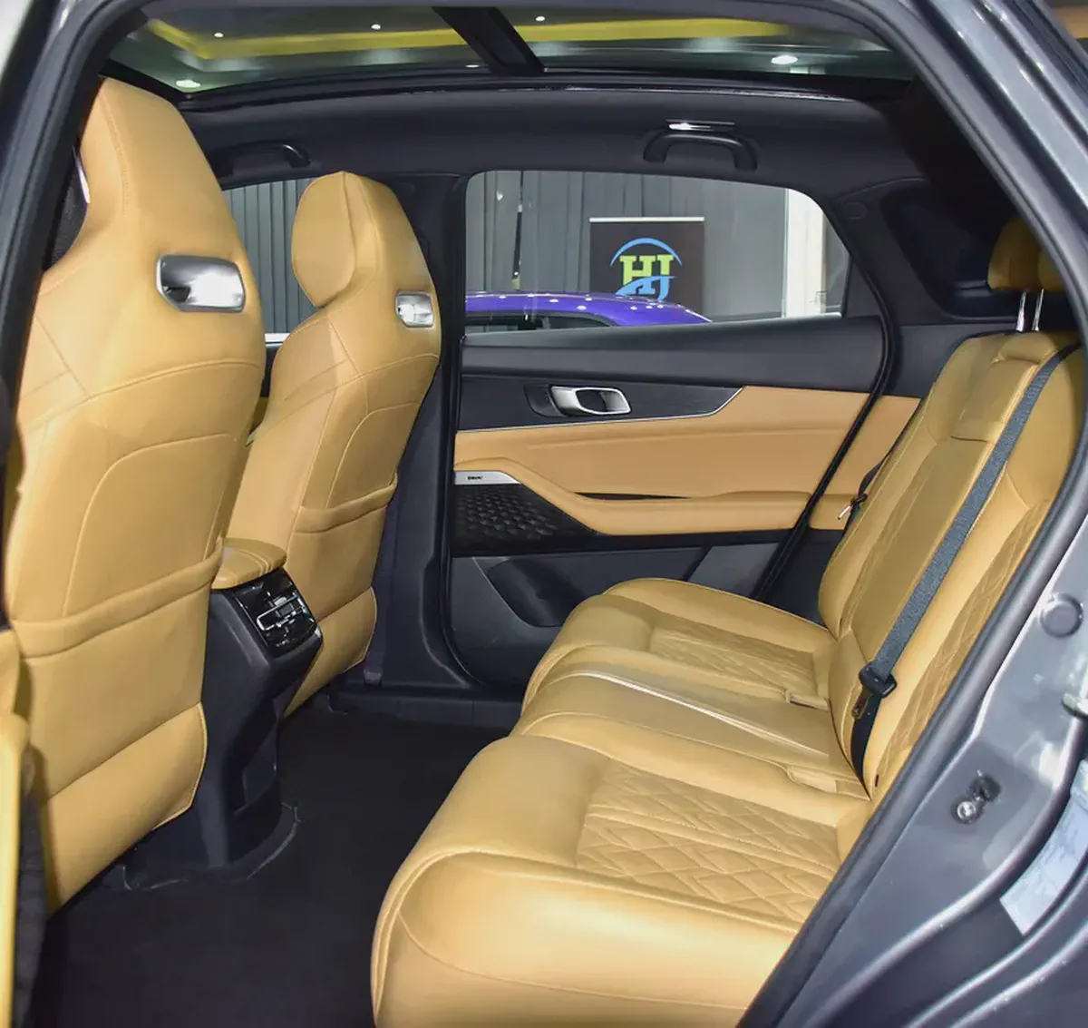 AED 825 EMi for 5Yrs | Changan UNI-K AWD ( 2024 Model ) in Grey Color GCC Specs-16-16