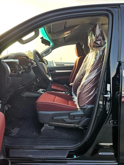 Toyota Hilux SR5 WIDE BODY DOUBLE CABIN || FULL OPTION  | PUSH START| WITHOUT DIFF-LOCK | PETROL M/T 2.7L V4 4WD-12