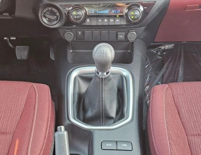 Toyota Hilux SR5 WIDE BODY DOUBLE CABIN || FULL OPTION  | PUSH START| WITHOUT DIFF-LOCK | PETROL M/T 2.7L V4 4WD-18