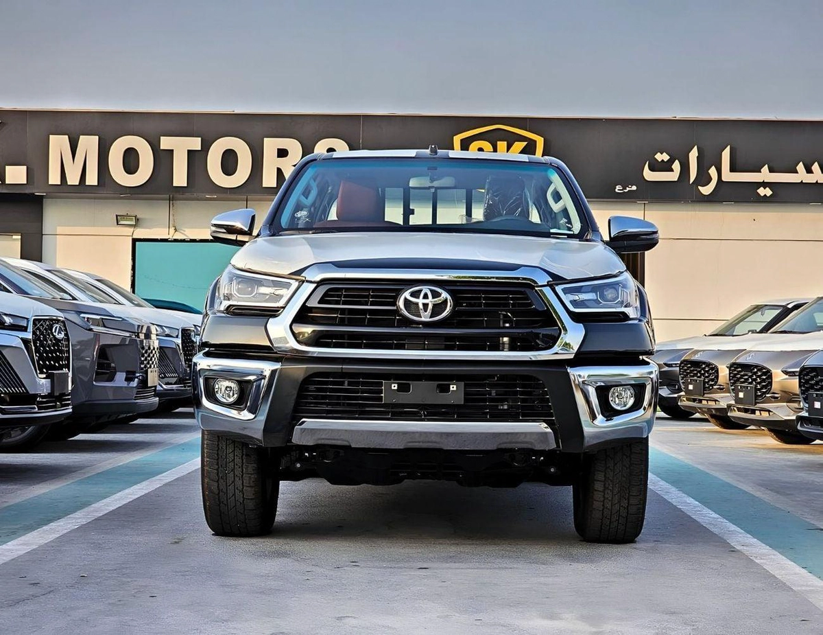 Toyota Hilux SR5 WIDE BODY DOUBLE CABIN || FULL OPTION  | PUSH START| WITHOUT DIFF-LOCK | PETROL M/T 2.7L V4 4WD-2-0