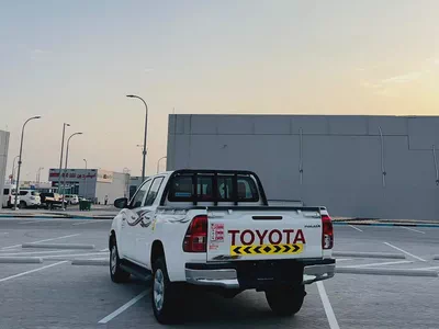 Toyota Hilux Double Cab DLS 2025 GCC Specs - Brand New-14