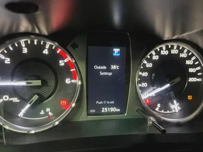 Toyota Hilux Double Cab DLS 2025 GCC Specs - Brand New-1