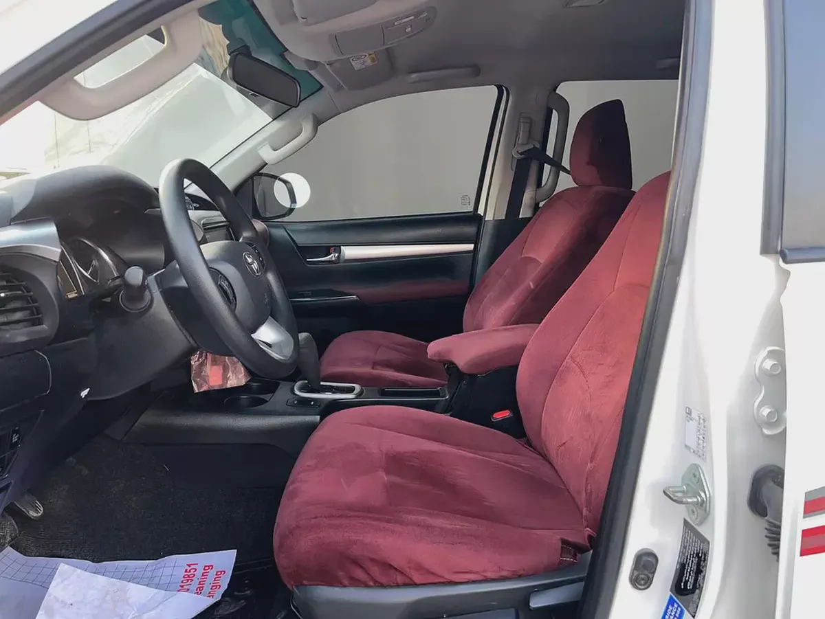 Toyota Hilux Double Cab DLS 2025 GCC Specs - Brand New-9-9