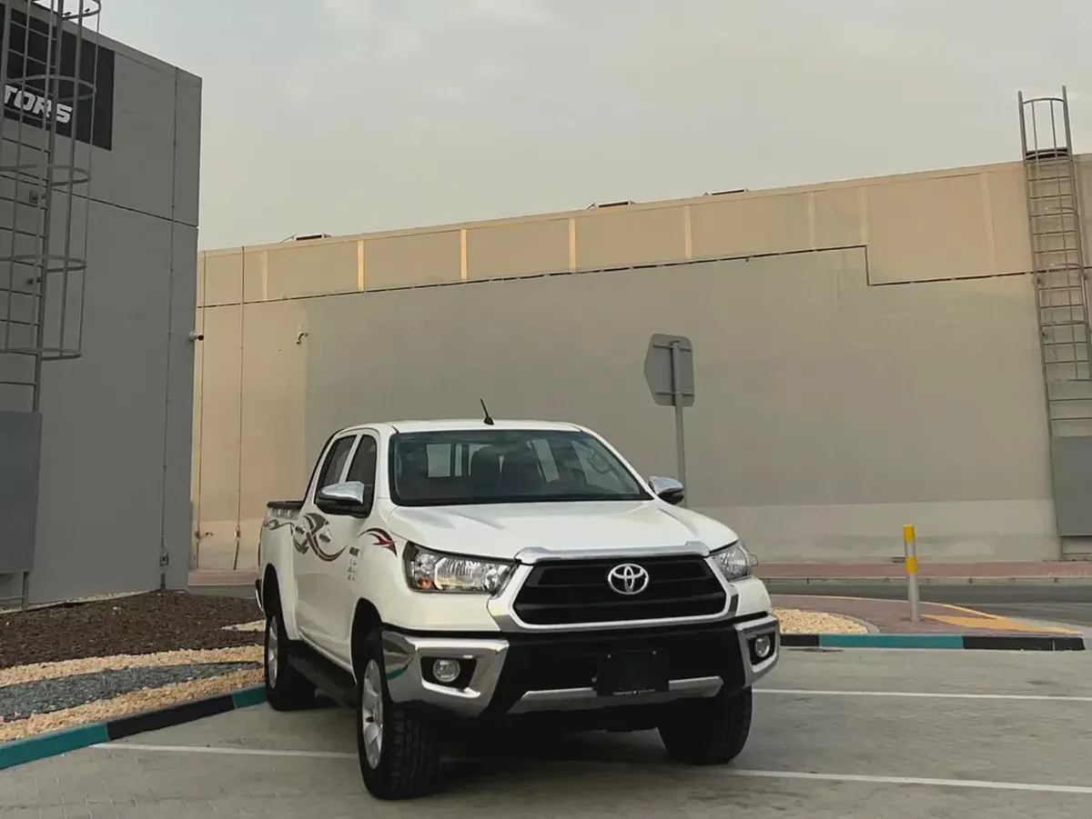 Toyota Hilux Double Cab DLS 2025 GCC Specs - Brand New-5-5