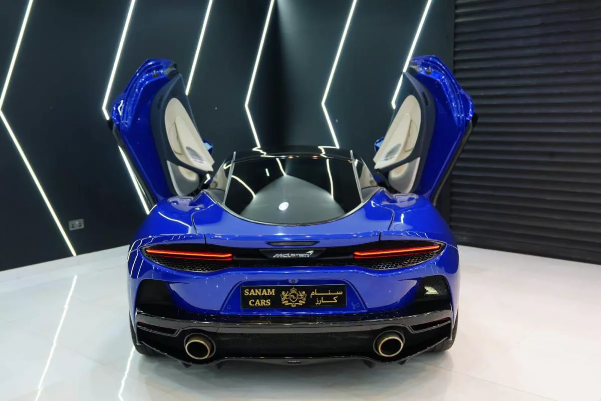 McLaren GT-13-13