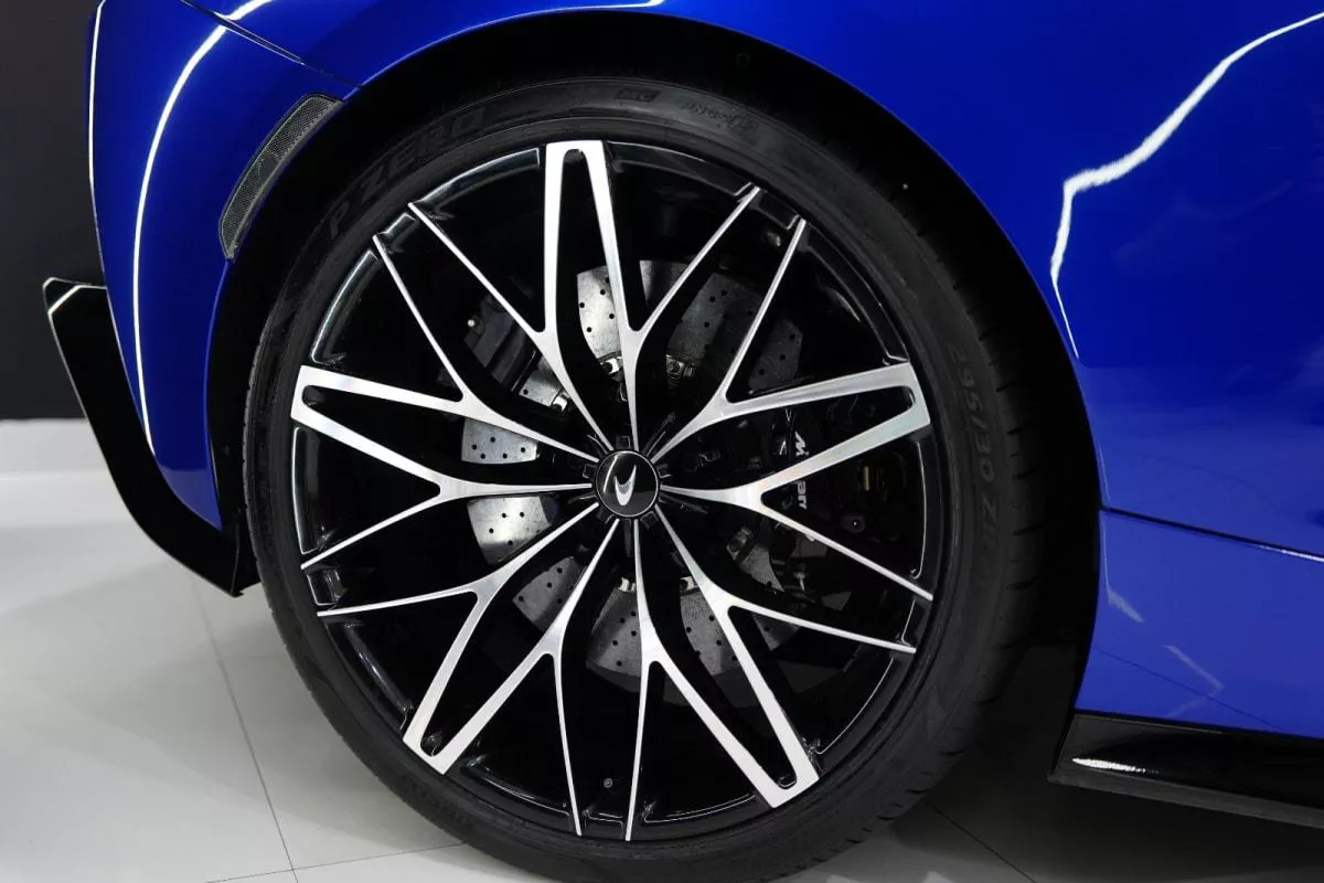 McLaren GT-6-6