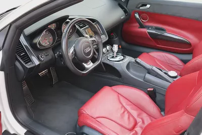 (2016) AUDI- R8 SPYDER -45000KM-GCC SPECS- PERFECT CONDITION-10