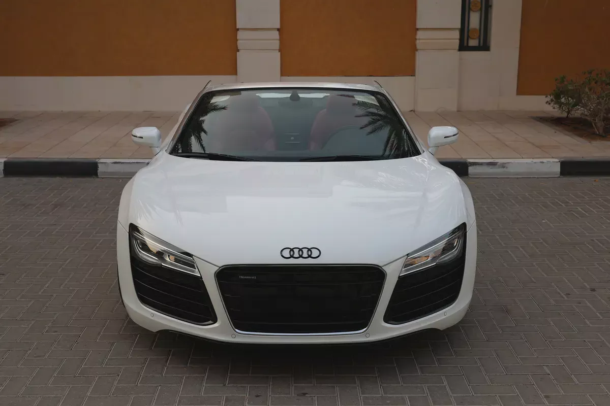 (2016) AUDI- R8 SPYDER -45000KM-GCC SPECS- PERFECT CONDITION-6-6