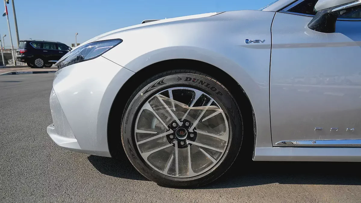 Toyota Camry 2025 Lumiere HYBRID GCC Spec-7-7