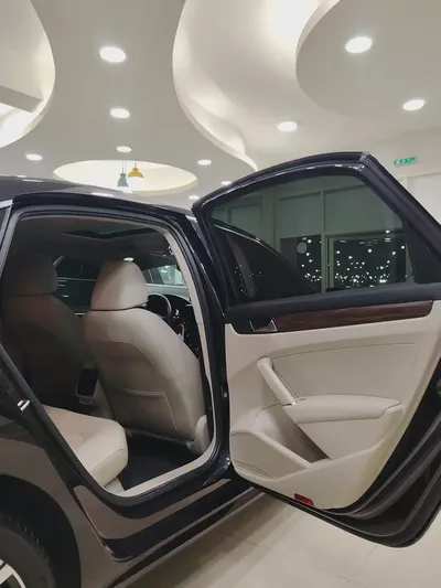 Volkswagen Passat SEL 2020 GCC Specs - Full Option-11