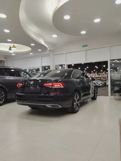 Volkswagen Passat SEL 2020 GCC Specs - Full Option-5