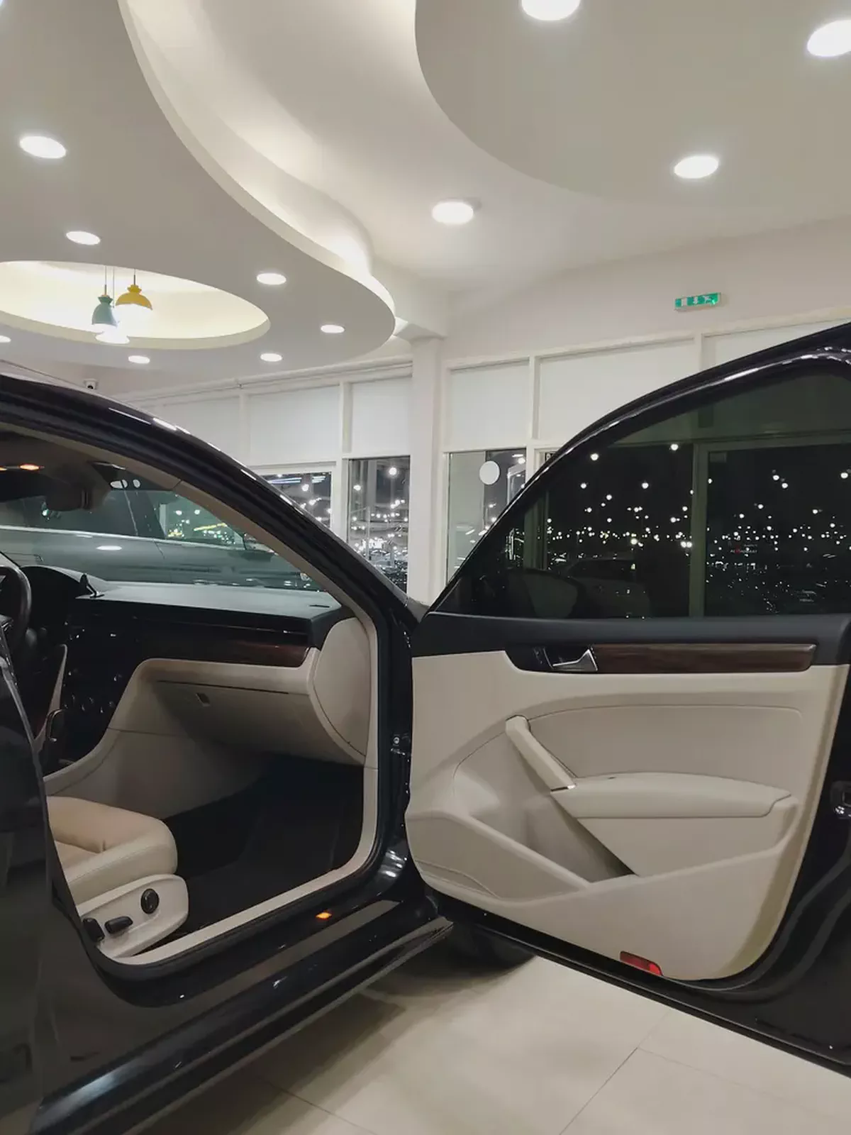 Volkswagen Passat SEL 2020 GCC Specs - Full Option-13-13