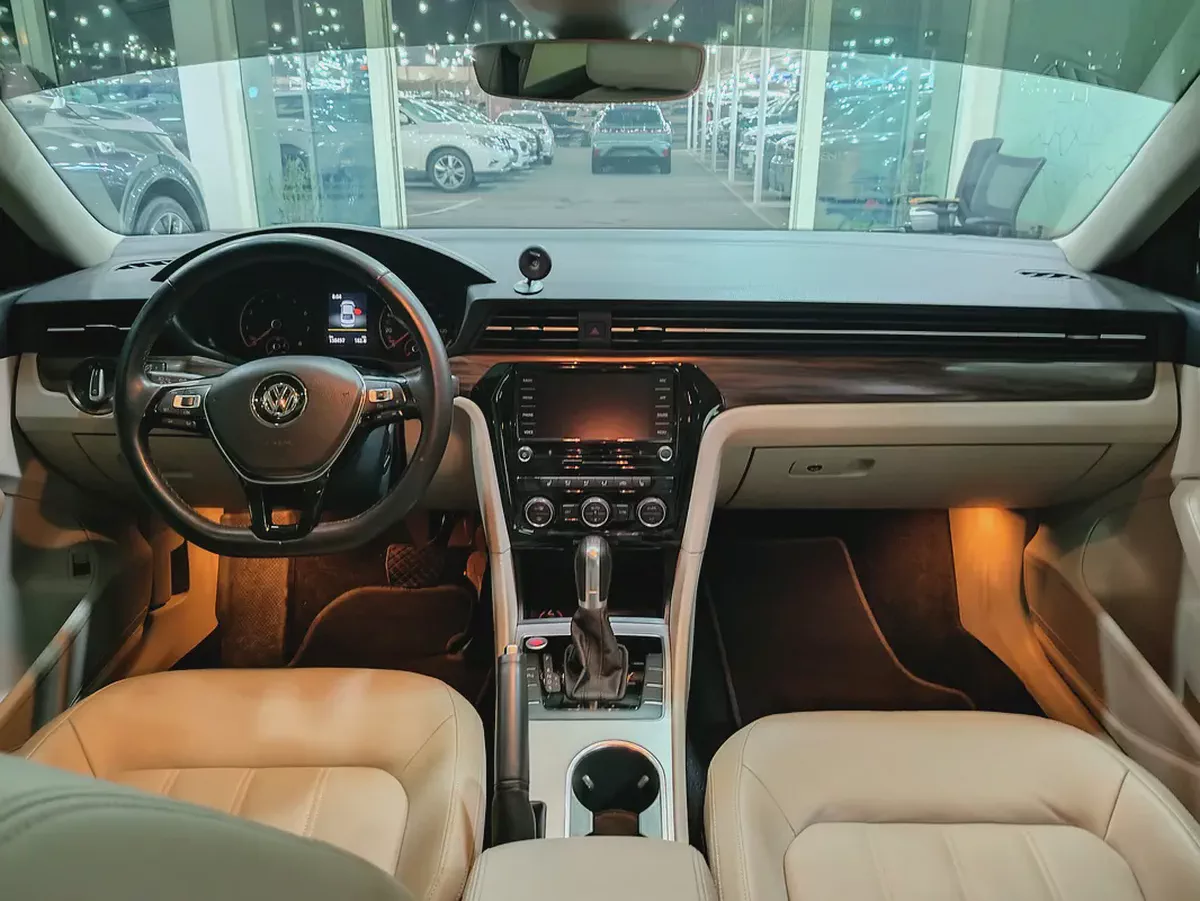 Volkswagen Passat SEL 2020 GCC Specs - Full Option-15-15