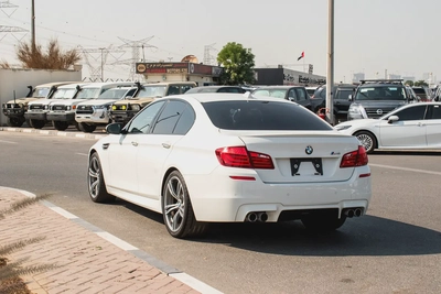 2012 - BMW M5 - IMMACULATE CONDITION - ONLY 82,000 KM DONE-7