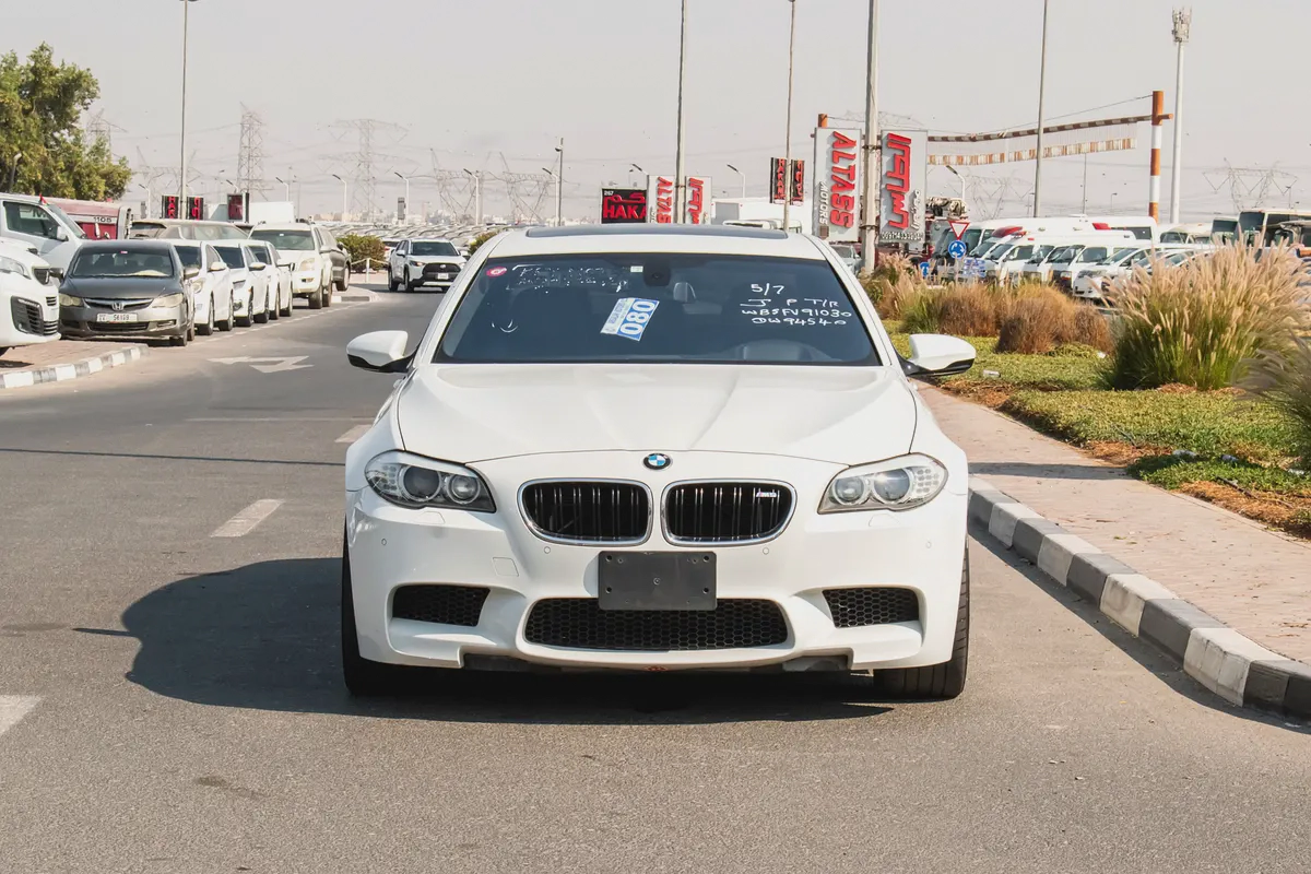 2012 - BMW M5 - IMMACULATE CONDITION - ONLY 82,000 KM DONE-1-1