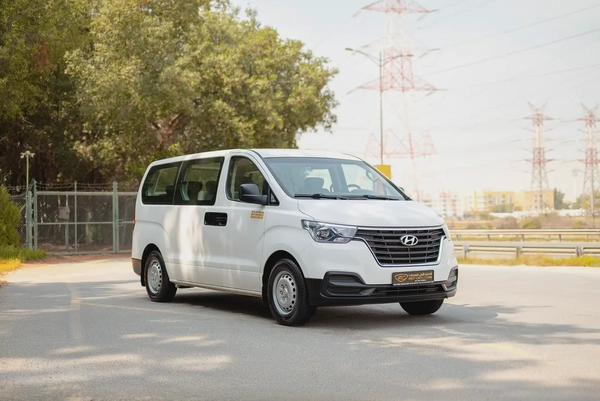 Hyundai H1 | 12-Seater | Automatic | GCC Specs | Ref#H98517