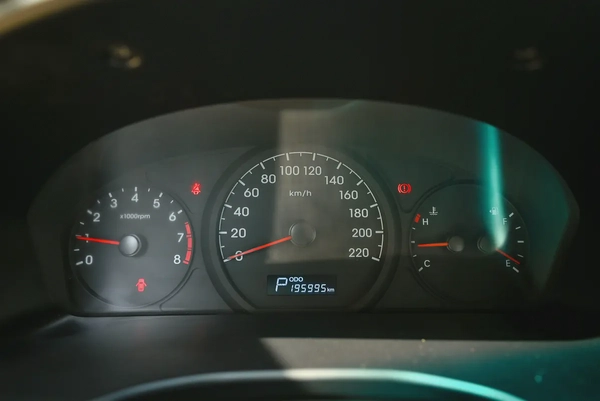 Hyundai H1 | 12-Seater | Automatic | GCC Specs | Ref#H98517