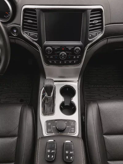 AED 1,338 | Jeep Grand Cherokee Summit | 5.7L HEMI V8 2018 | GCC Specs |-18
