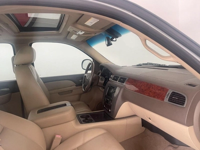 GMC Yukon SLT XL 5.3L-8CYL SUNROOF EXCELLENT CONDITION-7