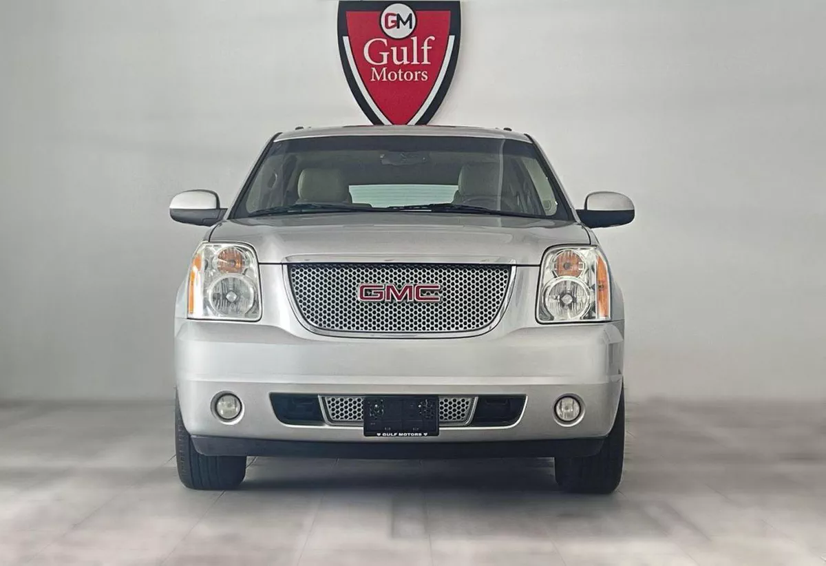 GMC Yukon SLT XL 5.3L-8CYL SUNROOF EXCELLENT CONDITION-1-0