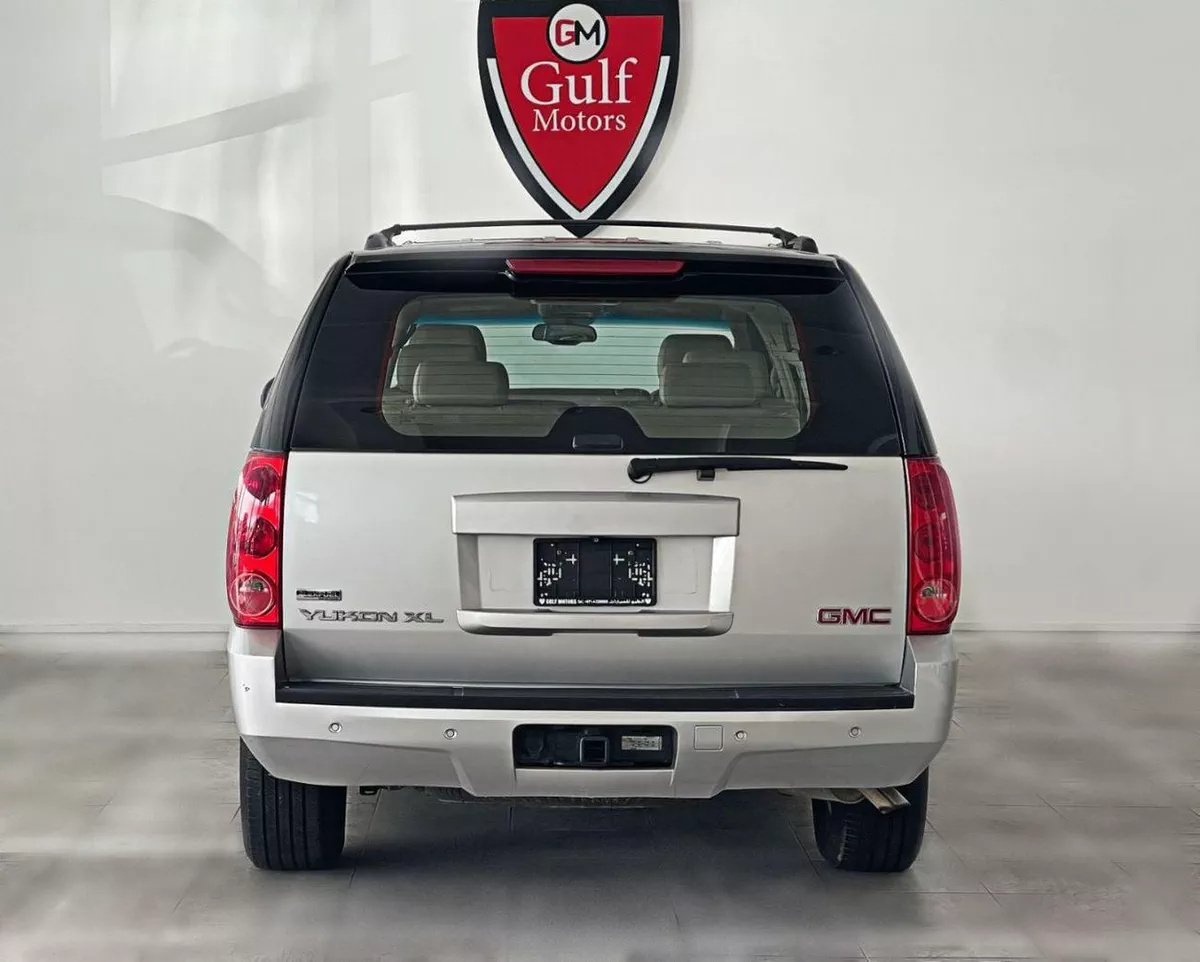 GMC Yukon SLT XL 5.3L-8CYL SUNROOF EXCELLENT CONDITION-4-0