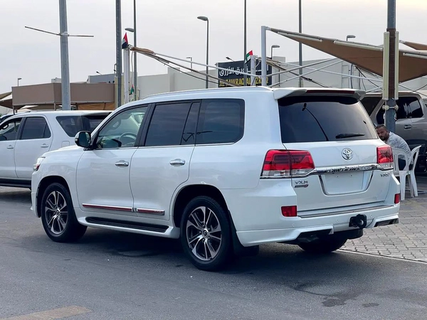 Toyota Land Cruiser VXR