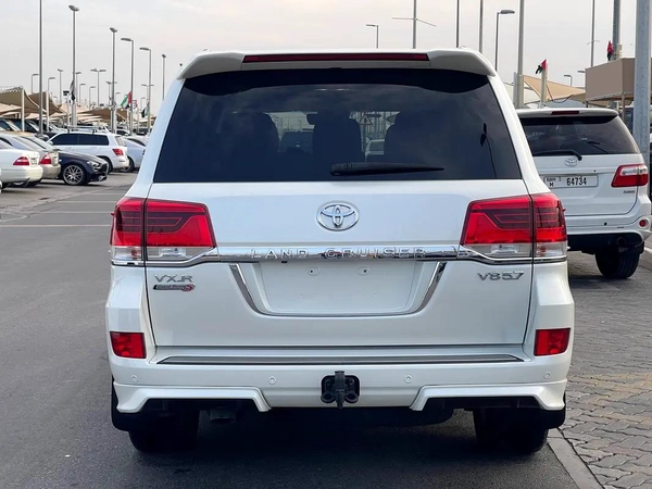Toyota Land Cruiser VXR