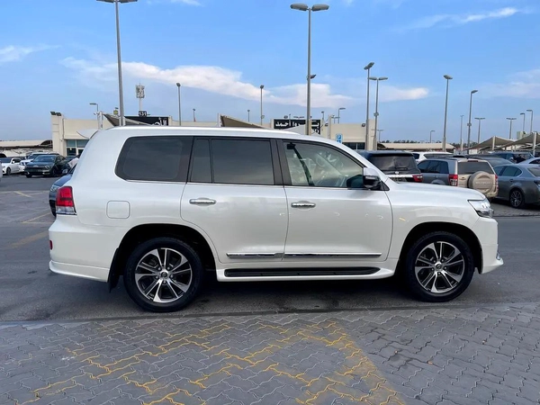 Toyota Land Cruiser VXR