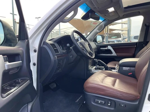 Toyota Land Cruiser VXR