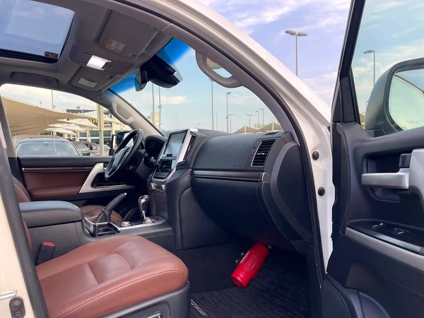 Toyota Land Cruiser VXR