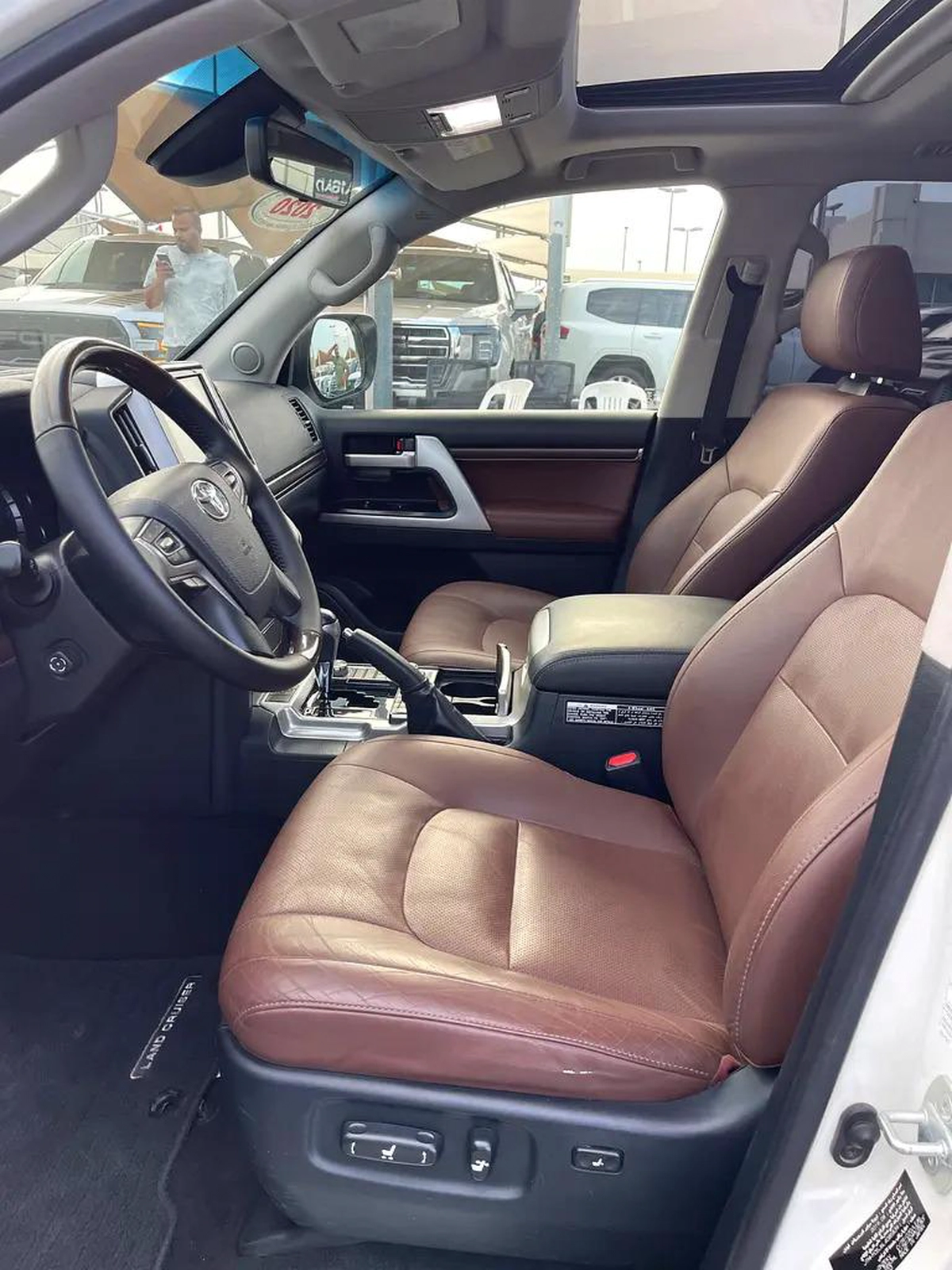 Toyota Land Cruiser VXR-6-6