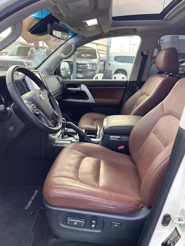 Toyota Land Cruiser VXR