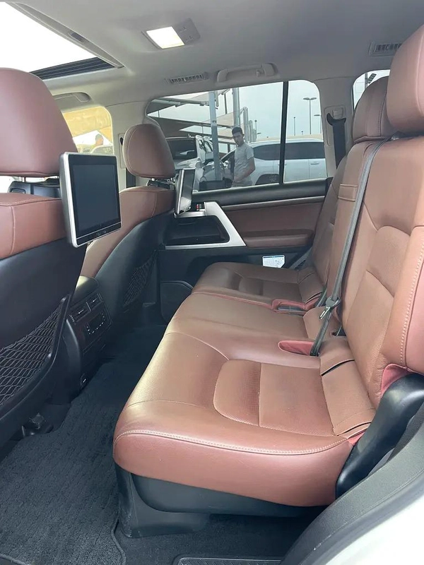 Toyota Land Cruiser VXR