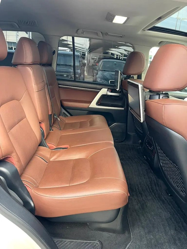 Toyota Land Cruiser VXR