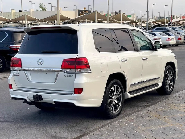 Toyota Land Cruiser VXR