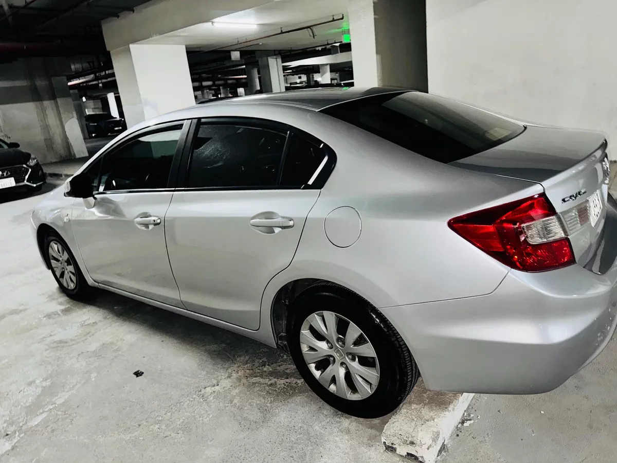 Honda Civic 2012 GCC 1.8-1-1