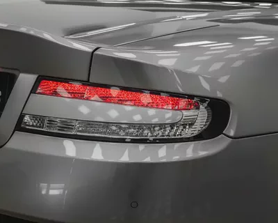 ASTON MARTIN DB9 GT - 2019 - CONVERTIBLE SOFT TOP - EXCELLENT CONDITION-4