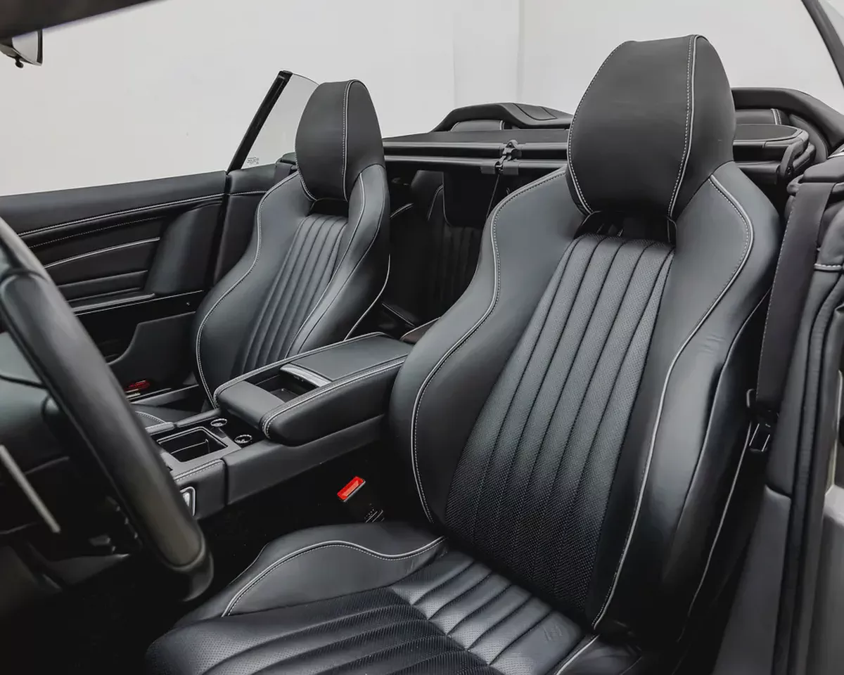 ASTON MARTIN DB9 GT - 2019 - CONVERTIBLE SOFT TOP - EXCELLENT CONDITION-15-15