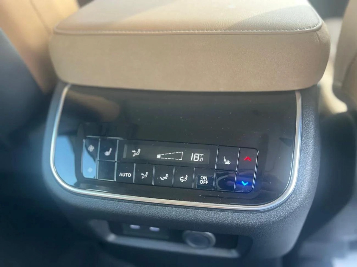 Infiniti QX80 Sensory 3.5L-11-11