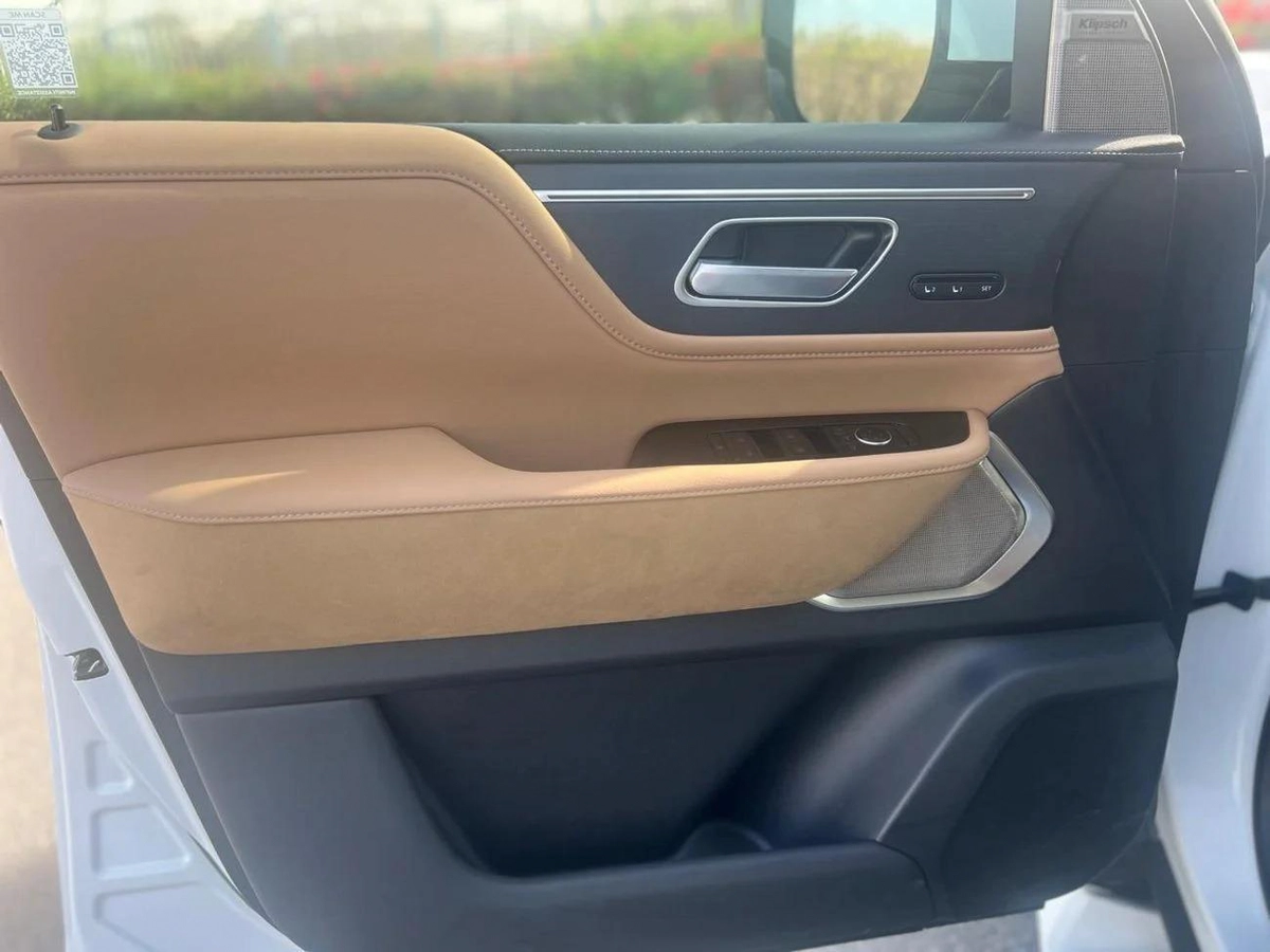 Infiniti QX80 Sensory 3.5L-1-1