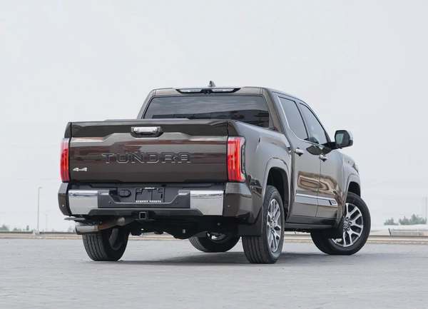 TOYOTA TUNDRA CREWMAX PLATINUM 2024