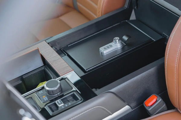 TOYOTA TUNDRA CREWMAX PLATINUM 2024