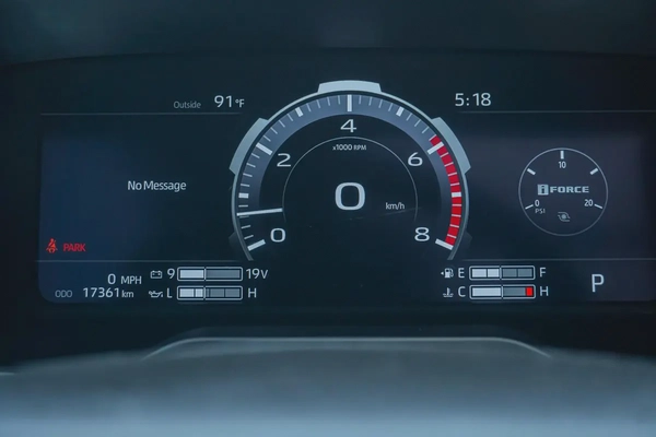 TOYOTA TUNDRA CREWMAX PLATINUM 2024