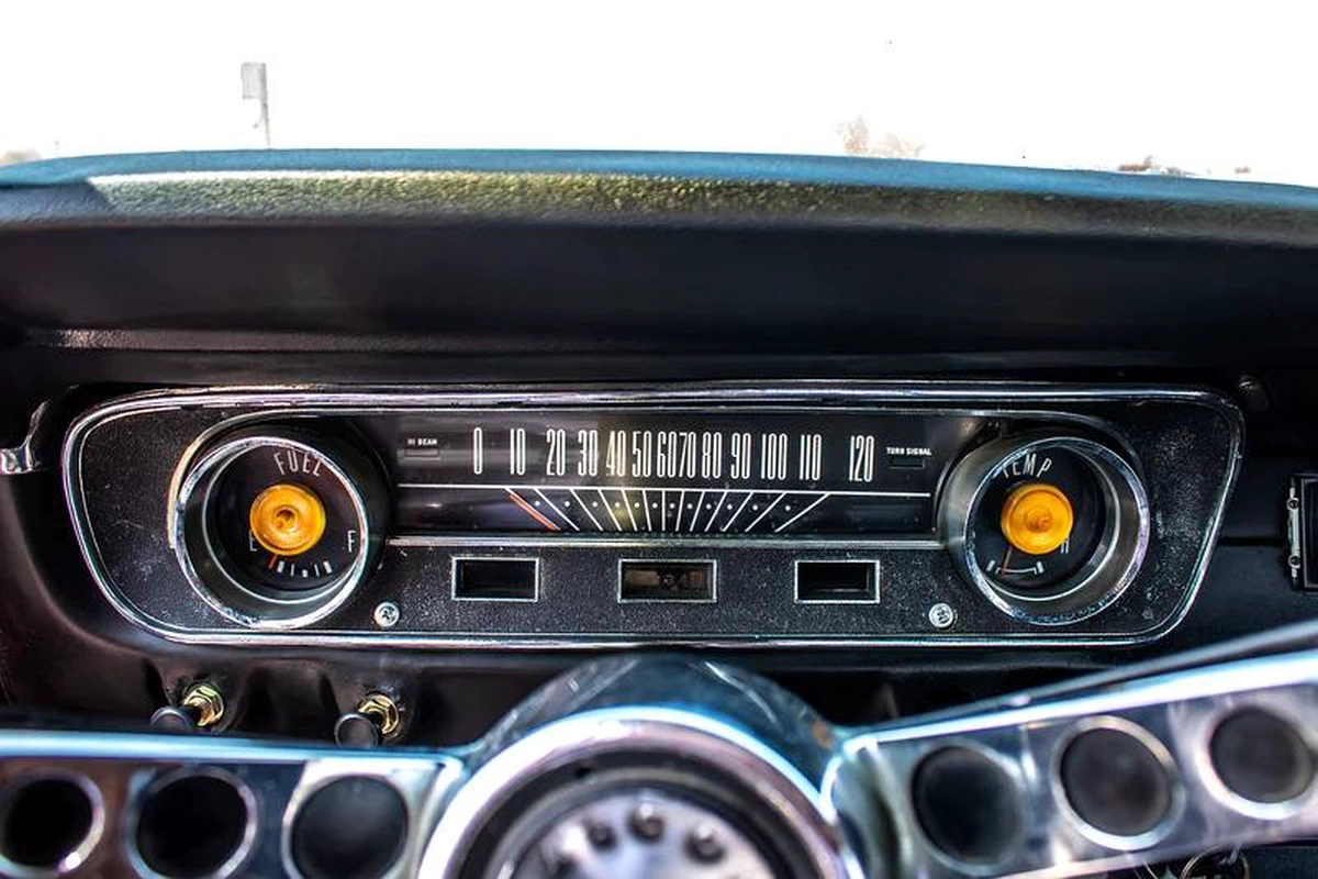 CLASSIC - 1965 - Ford Mustang (289) - JAPAN IMPORT -LOW MILEAGE-12-12