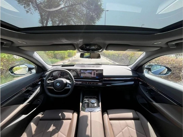 BMW 520i 0KM GCC 2024