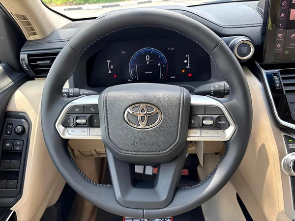 2026 Toyota Land Cruiser GXR - GCC Specs - Brand New!