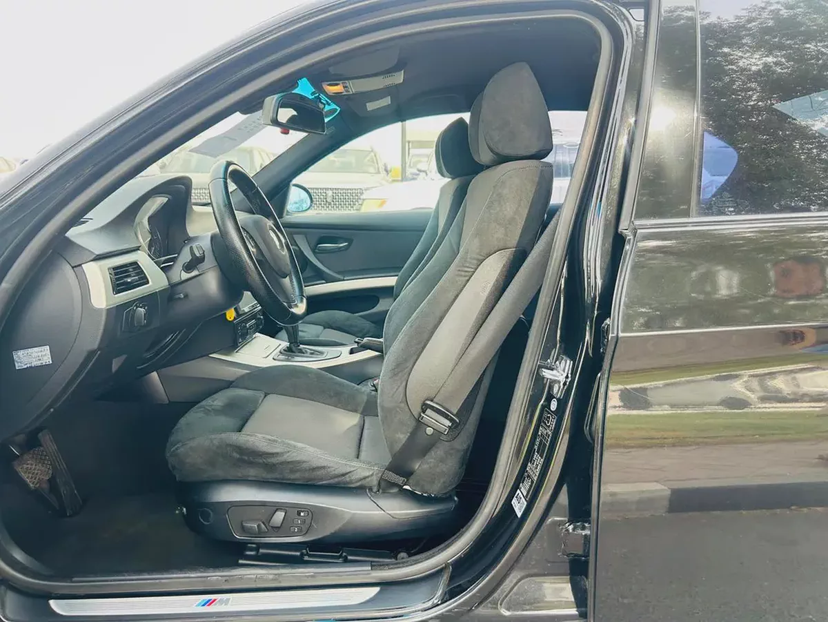 BMW 323i | 2006 | M PACKAGE | CLEAN TITILE | FRESH JAPAN IMPORT-8-8